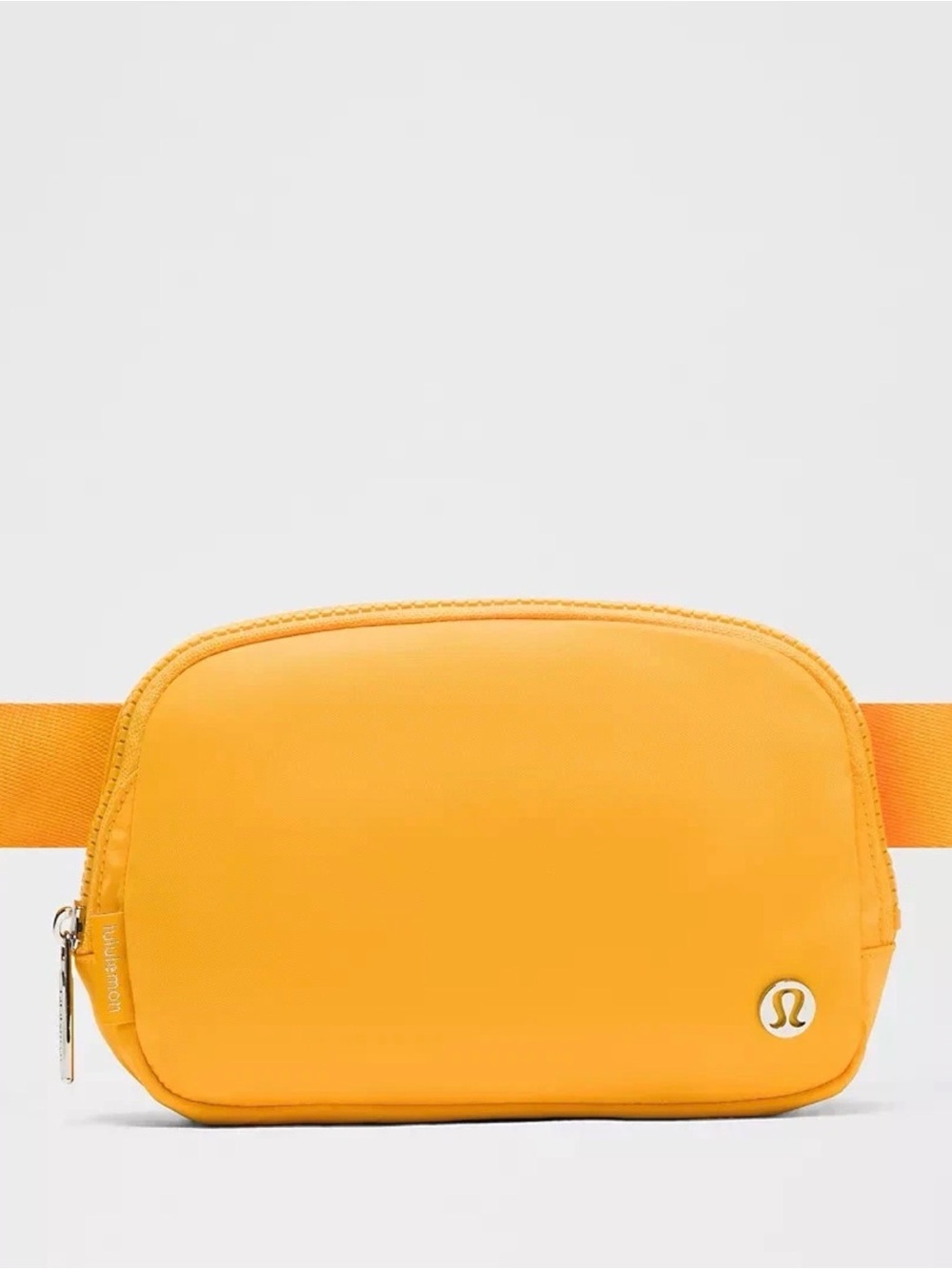 Lululemon everywhere, belt bag